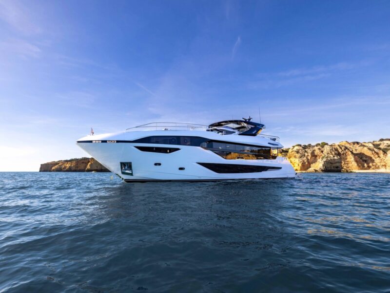 Sunseeker 100 Yacht: Beş kabinli büyük motoryat