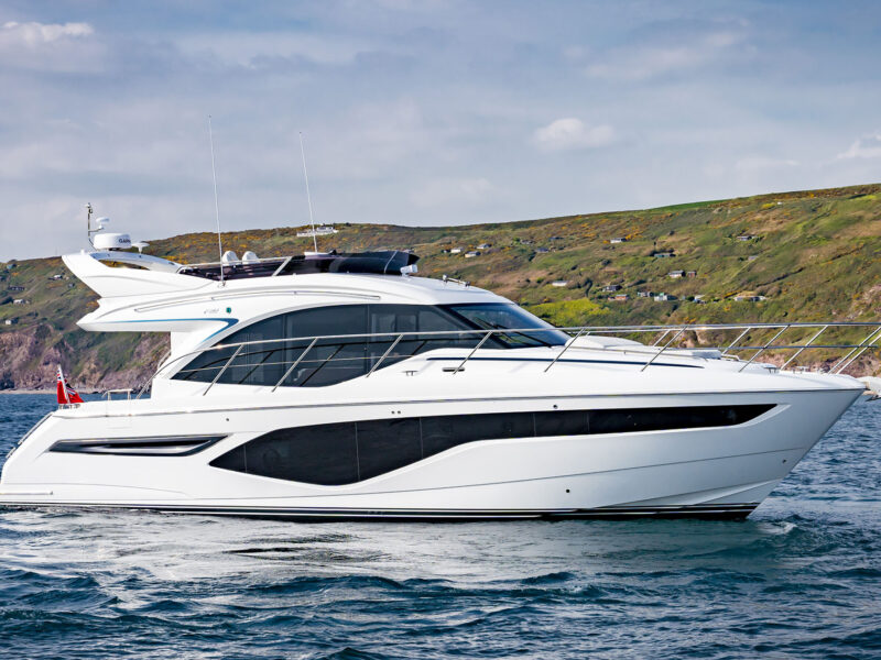Princess F50: 15 metrede altı kişilik flybridge